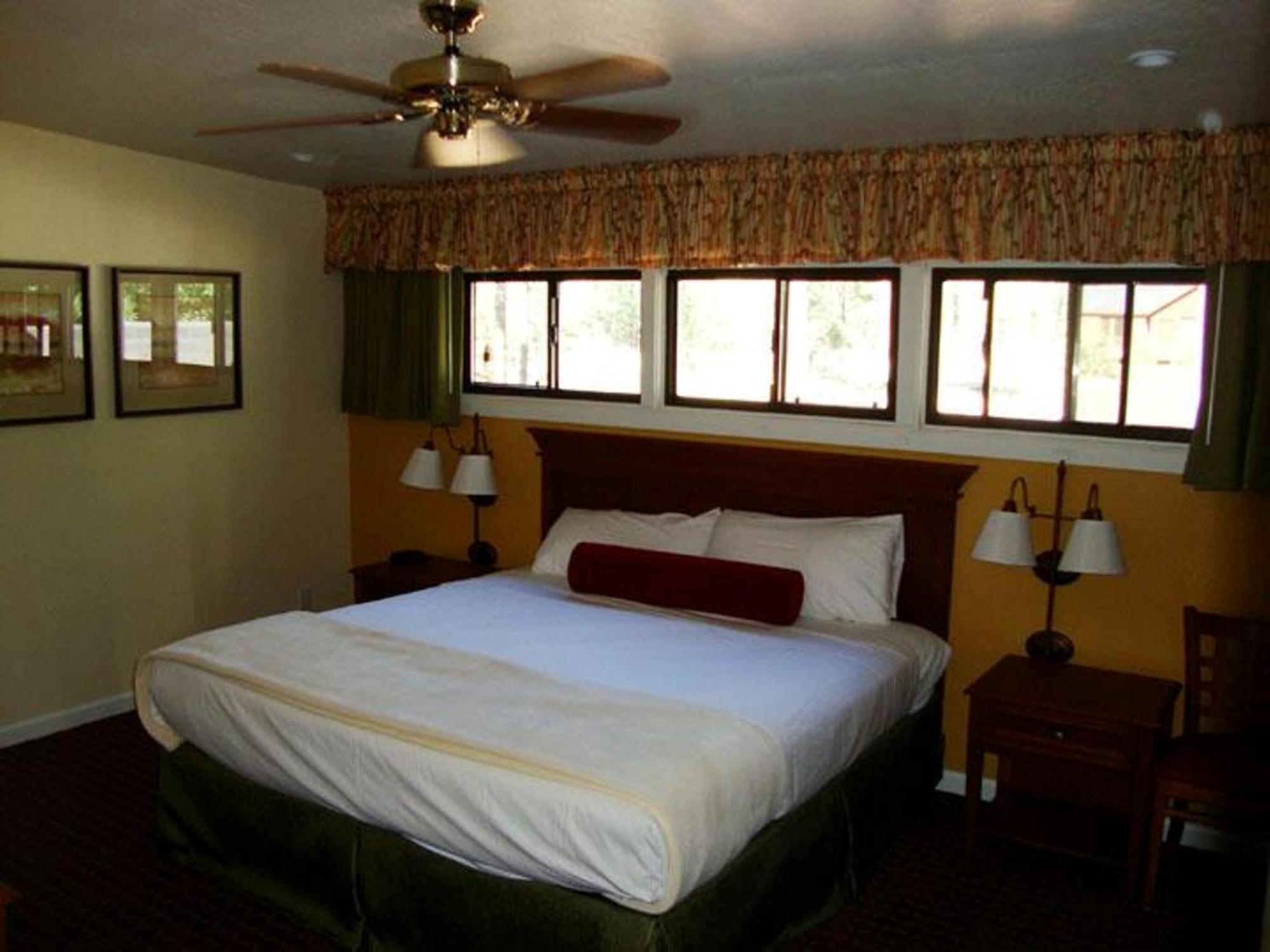 Roundhouse Resort Pinetop-Lakeside Exterior photo